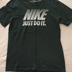 NIKE men's green color tee shirts /Size M